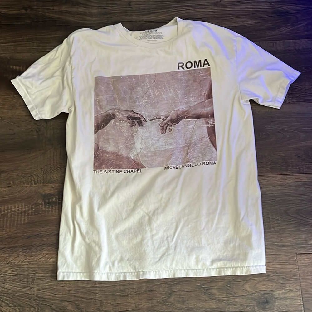 M TJ Maxx graphic tee